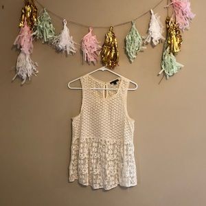 American Eagle lace top